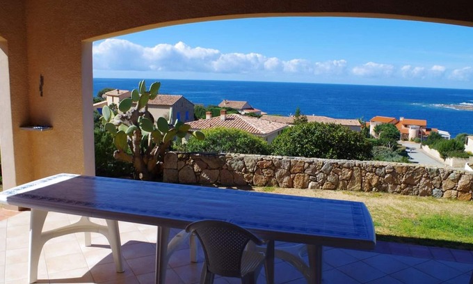 Tizzano Casa | Homerez - Casa a 400 m de la playa para 10 pers. con vistas al mar en Sartène