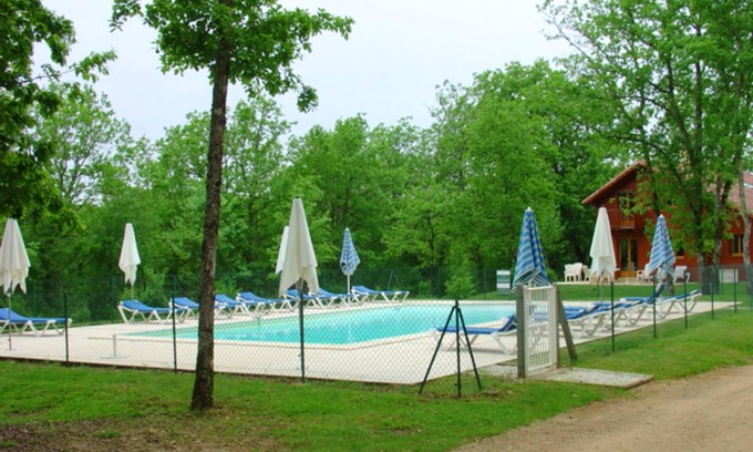 Lachapelle-Auzac Casa | Homerez - Casa para 4 pers. con piscina compartida y terraza en Lachapelle-Auzac