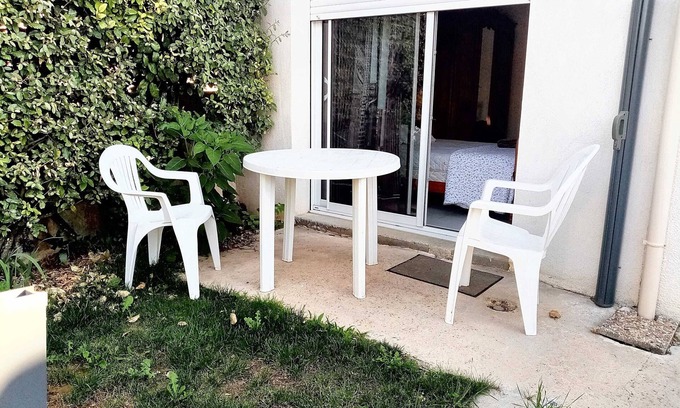 Tonnay-Charente Casa | Homerez - Espectacular casa para 2 pers. con jardín y terraza en Tonnay-Charente