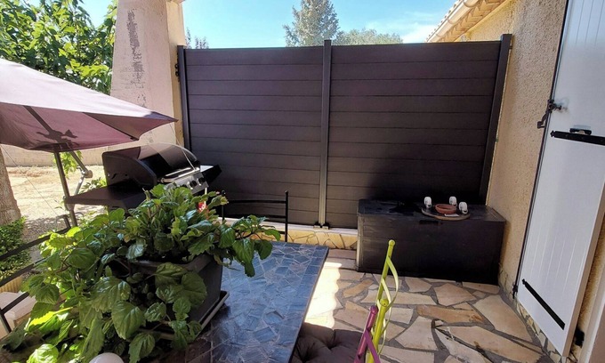 Autignac Casa | Homerez - Casa en Autignac, jardín y vista a la montaña