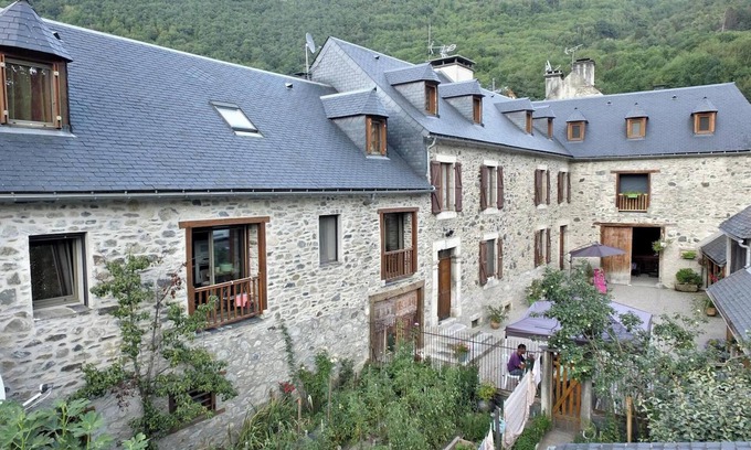 Guchan Casa | Homerez - Casa en Guchan, vista montaña