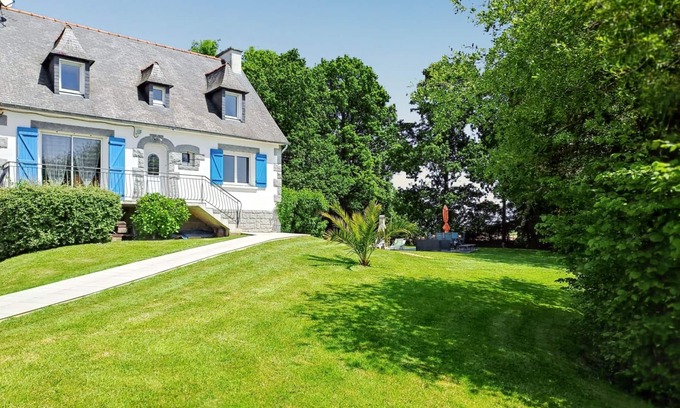 Saint-Alban Casa | Homerez - Casa espaciosa y acogedora en Saint-Alban con jardín