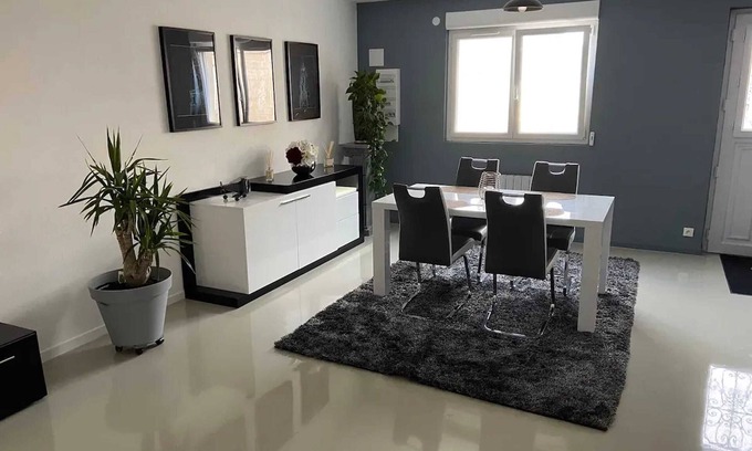 Sancheville Casa | Homerez - Casa cómoda en Sancheville