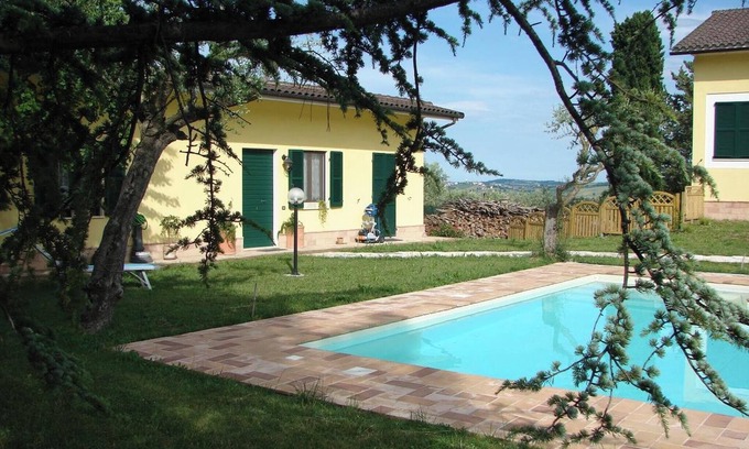 Mogliano Casa | Homerez - Casa Mogliano, piscina