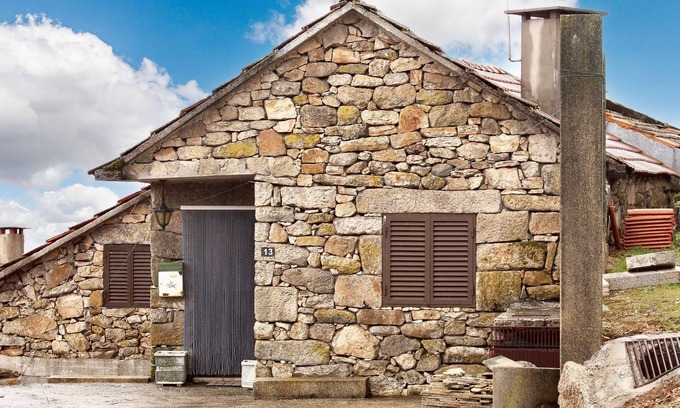 Montalegre Casa | Homerez - Casa encantadora en Paredes do Rio con vista a la montaña