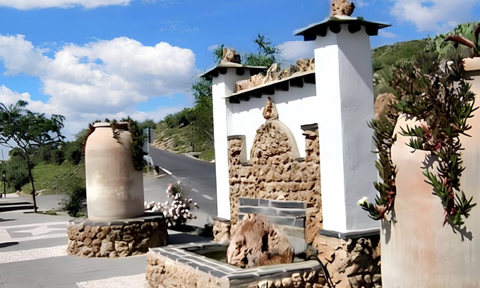 Yegen Casa | Homerez - Casa idílica en Yegen con vistas a la montaña