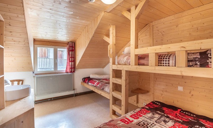 Vars Casa | Homerez - Casa a 2 km de las pistas para 50 pers. con sauna y spa en Vars