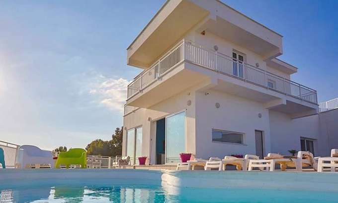 Favara Villa | Homerez - Villa lujosa con piscina en Favara