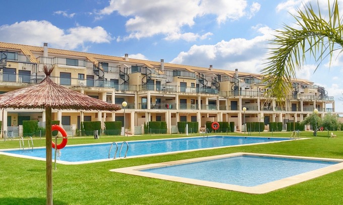San Jorge Apartamento | Homerez - Apartamento moderno en Castellón, 55m² + piscina