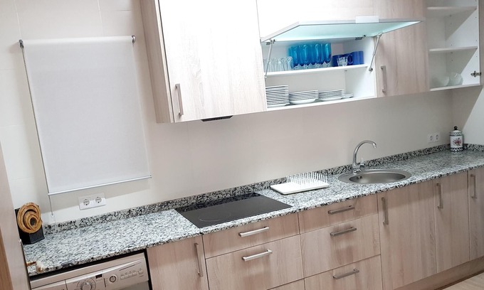 Maspujols Apartamento | Homerez - Apartamento a 17 km de la playa para 6 pers. con jardín en Maspujols