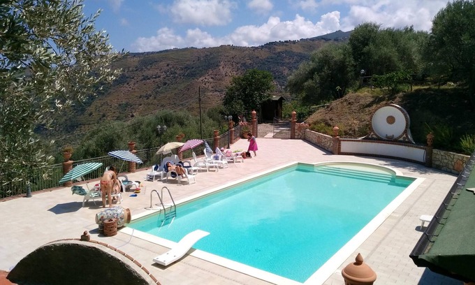 Reitano Apartamento | Homerez - Nice appartement 5 km away from the beach for 4 ppl. with shared pool