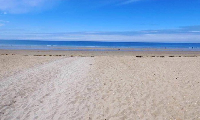 Montmartin-sur-Mer Apartamento | Homerez - Apartamento a 2 km de la playa para 5 pers. con piscina compartida