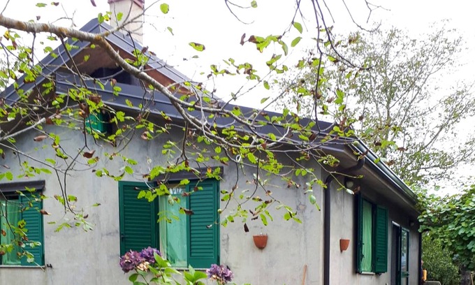 Scilla Casa | Homerez - Bonita casa para 5 pers. con jardín y terraza en Solano Superiore