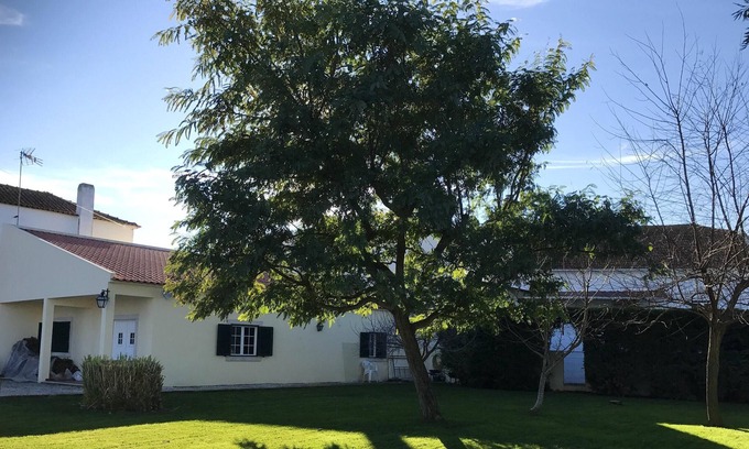 Alcanhoes Casa | Homerez - Bonita casa para 4 pers. con piscina compartida y jardín en Alcanhões