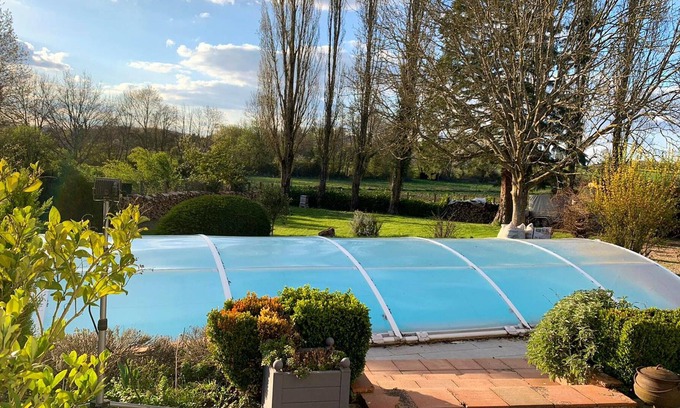 Touquin Casa | Homerez - Casa para 6 pers. con piscina compartida, jardín y terraza en Touquin