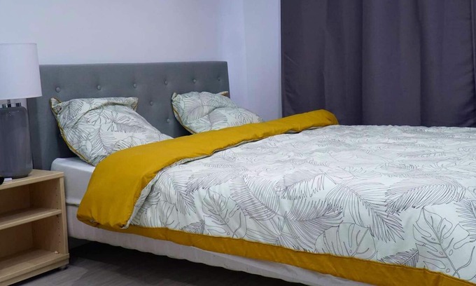 Les Noyers Apartamento | Homerez - Bonito estudio para 2 pers. en Pontoise