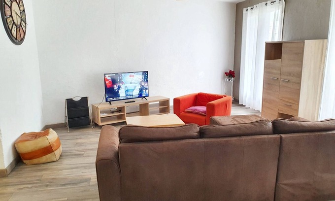 Moulin a Vent Apartamento | Homerez - Apartamento espacioso en Perpiñán, balcón
