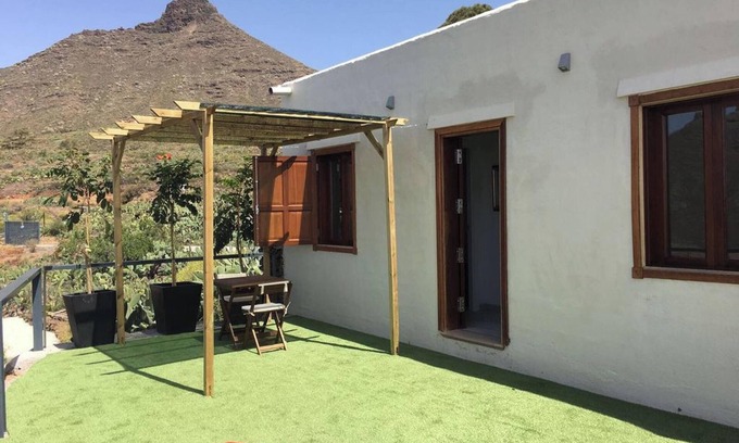 El Madronal Casa | Homerez - Casa espaciosa en Arona con terraza y jardín