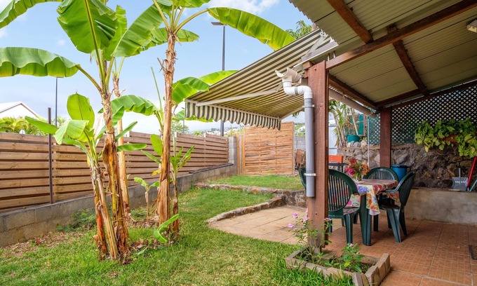 Plateau-Caillou Apartamento | Homerez - Estudio a 8 km de la playa para 2 pers. con jardín en Saint Paul