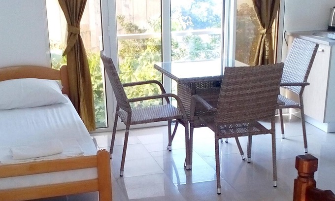 Rana Apartamento | Homerez - ¡A 100 m de la playa! Estudio para 3 pers. con vistas al mar en Ulcinj