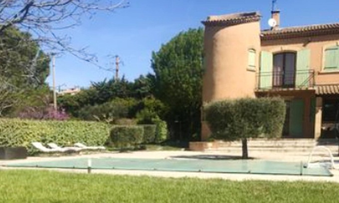 Lancon-Provence Apartamento | Homerez - Bonito estudio para 2 pers. con piscina compartida en Lançon-Provence
