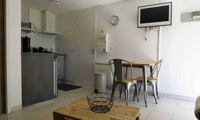 Le Soulie Apartamento | Homerez - Estudio Le Soulié, jardín