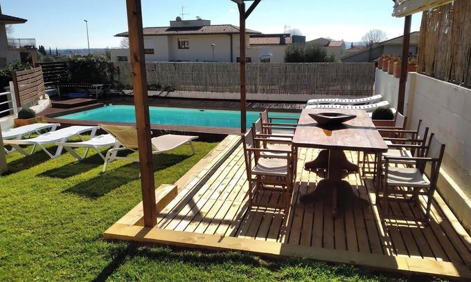 Torroella de Montgri Villa | Homerez - Villa a 6 km de la playa para 6 pers. con piscina, terraza y balcón