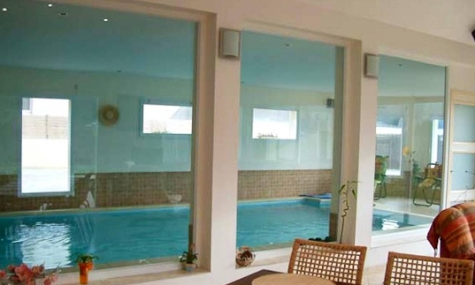 Saint-Nic Villa | Homerez - Grande villa para 12 pers. con piscina, jacuzzi y jardín en Saint-Nic