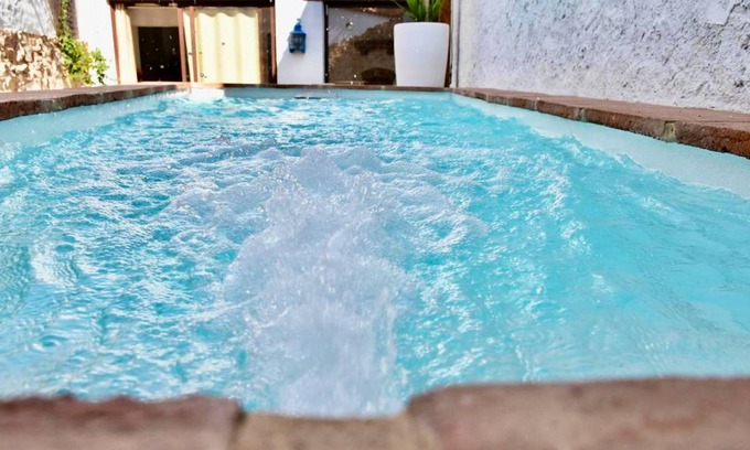 Santa Elena Villa | Homerez - Espaciosa villa para 8 pers. con piscina y terraza en Santa Elena