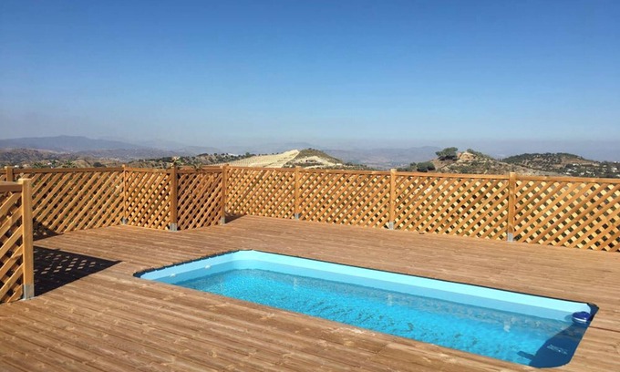 Coin Villa | Homerez - Villa en Coín con Piscina