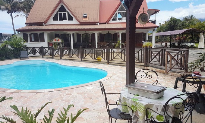 Saint-Benoit Villa | Homerez - Villa en Saint-Benoît