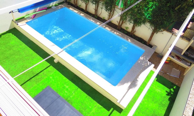 Campanha Villa | Homerez - Villa Oporto con piscina