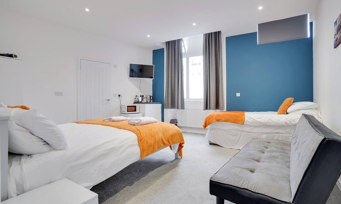 Berwick-upon-Tweed Casa | Homesly Guest Rooms - Self Checkin