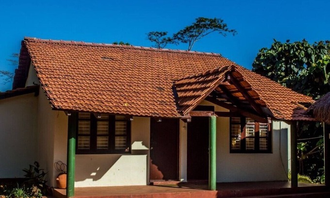 Mudigere Casa | Inicio Manténgase alejado del bullicio de la ciudad en medio de la naturaleza en su máxima expresión.