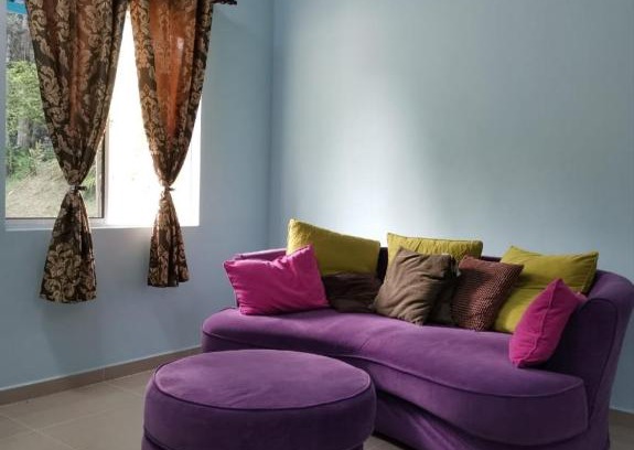 Janda Baik Chalet De Esquí | Homestay Chalet At Rumah Merah Jambu