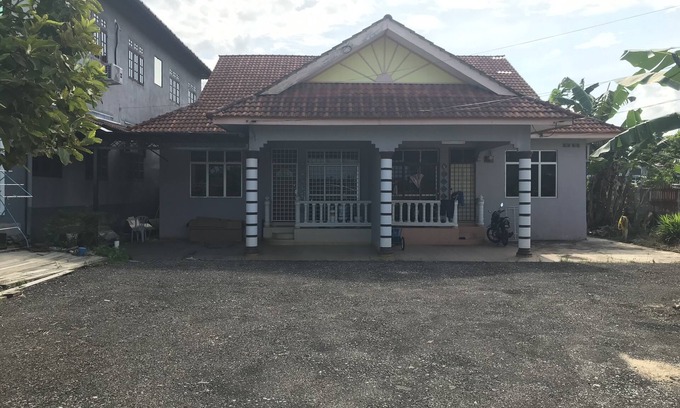 Padang Sena Casa | Homestay Che Yang