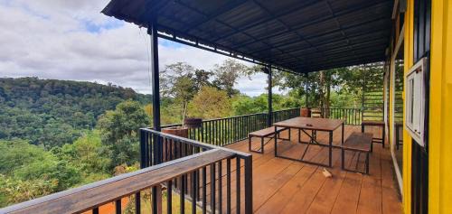 Sen Monorom Casa | Homestay Container