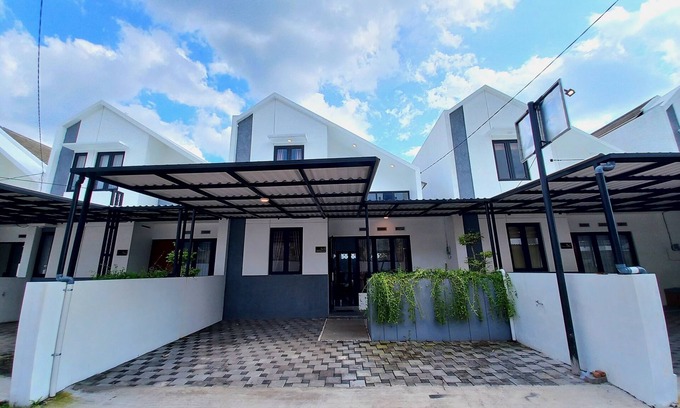Sleman Casa | Homestay Jogja Simply Homy Unit Jambon