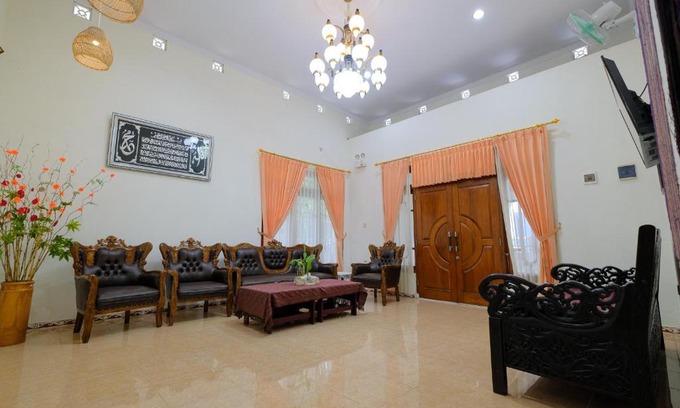 Bangunjiwo Casa | Homestay Syariah Zahroh 2