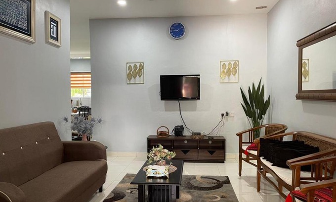 Kampung Permatang Kerai Besar Casa | Homestay Warisan Abang Tam