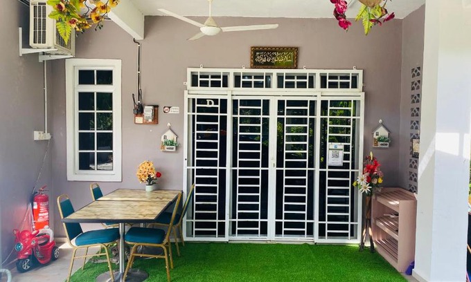 Alor Gajah Casa | Homestay Zalida D Musleem