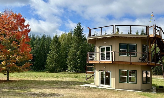 Lime Kiln Casa | Homesteaders Guest House PNW homebase for your Mountain Loop adventures.