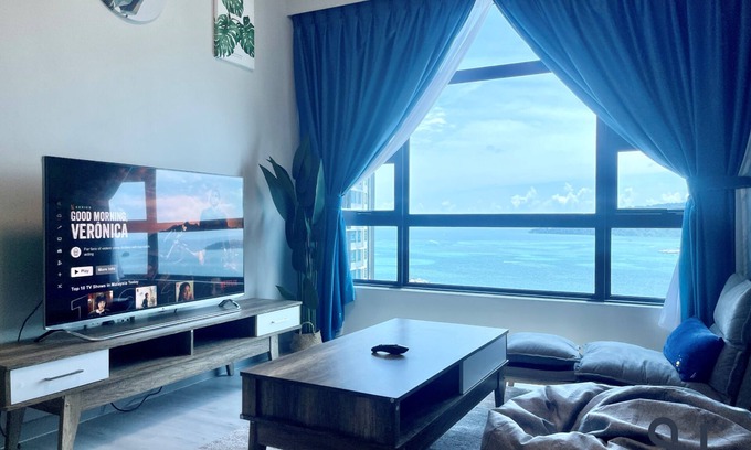 Downtown Kota Kinabalu Hotel | Homesuite' Home at Jesselton Quay