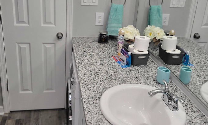 Crabtree Apartamento | HomeSweetHome!1bed1bth w/ den.