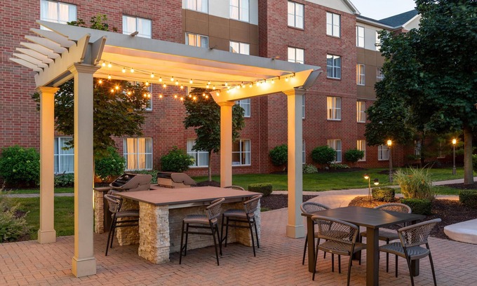 Troy Hotel | Homewood Suites by Hilton Detroit-Troy