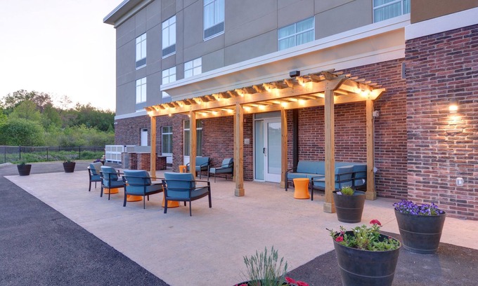 Hadley Hotel | Homewood Suites by Hilton Hadley Amherst