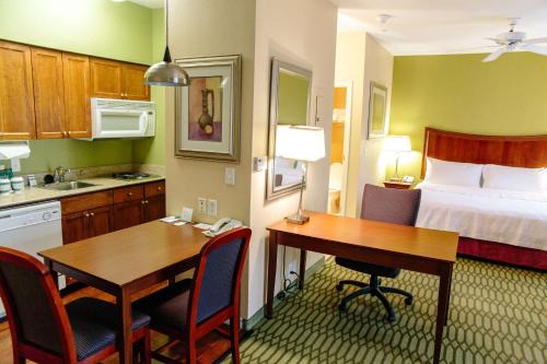 College Station Hotel | Homewood Suites by Hilton College Station