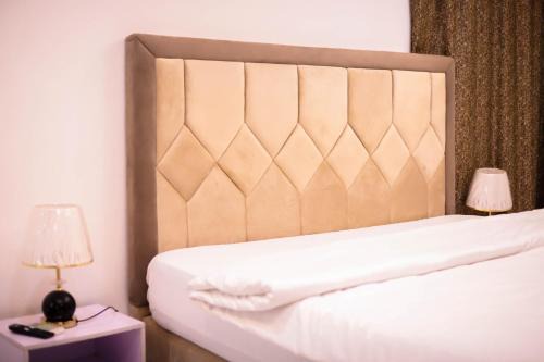 Alimosho Casa | HOMEWORTH SPACES - Shortlet Apartmemt