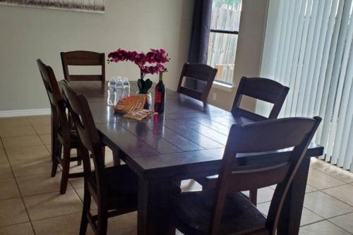 Converse Casa | Homey 4br Home In Converse Near Airforce Base