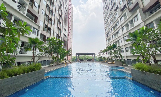 Duren Sawit Apartamento | Homey and Minimalist Studio LRT City Jatibening Apartment